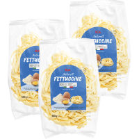 Illustration av Fettuccine Storpack