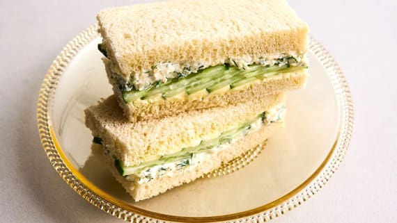 Gurksandwich med ostkräm och dill