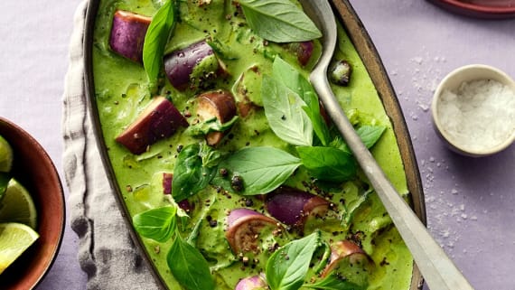 Grön curry med aubergine och kokosmjölk