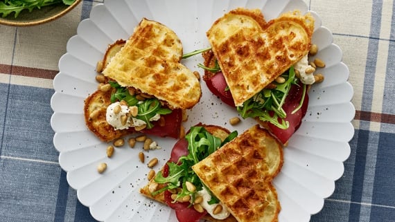 Parmesanhjärtan med bresaola och parmesankräm