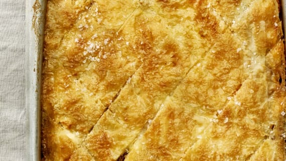 Börek i långpanna med färs och fetaost