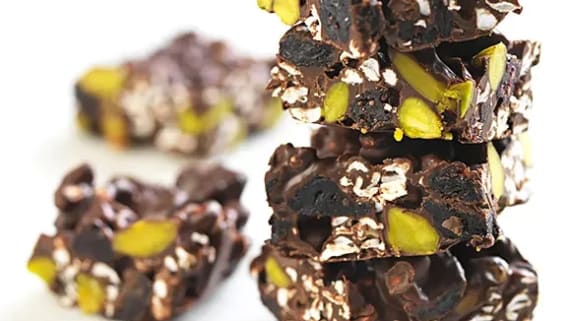 Quinoabräck med choklad och bär