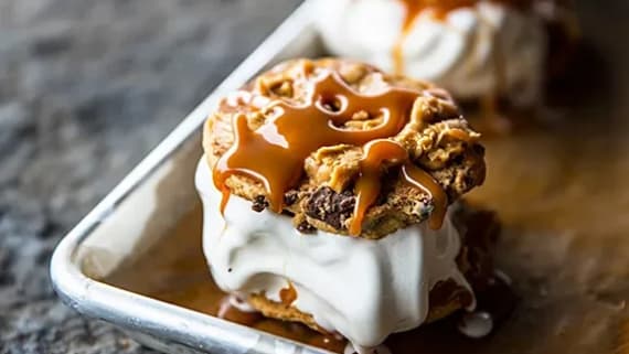 Glass- och kakbakelse ”Sweet bites”