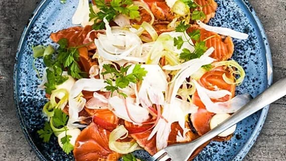 Snabbgravad tataki-lax