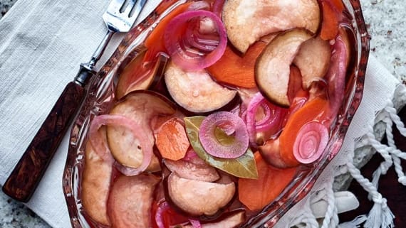 Vegansk inlagd sill av aubergine