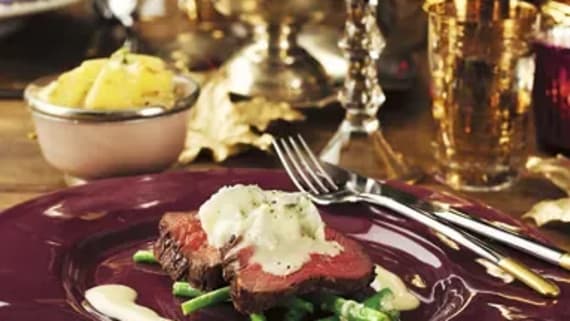 Helstekt oxfilé med gorgonzolatäcke