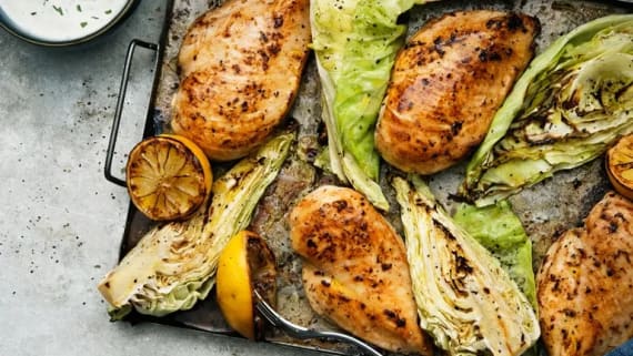 Kyckling i ugn med citron & bakad spetskål