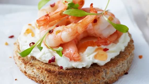Räktoast med cream-cheese