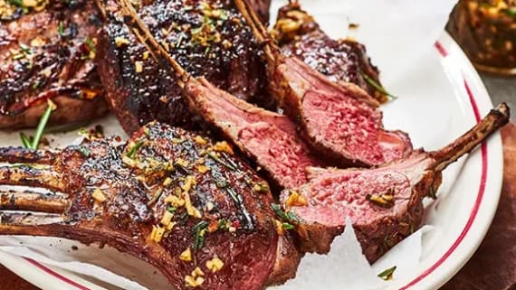 Grillade lammracks med rosmarin