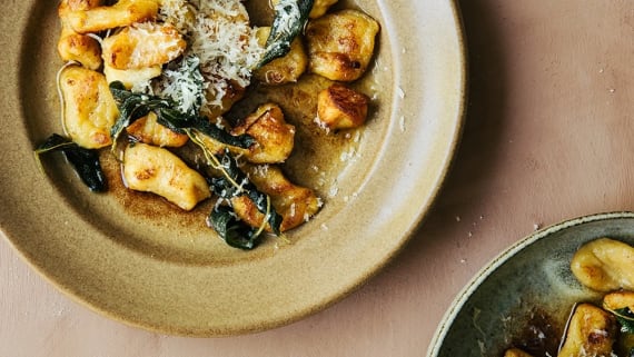 Gnocchi med brynt smör och salvia
