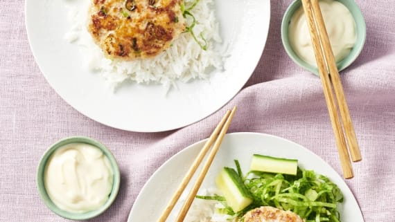 Asiatiska fiskbiffar med limemajonnäs