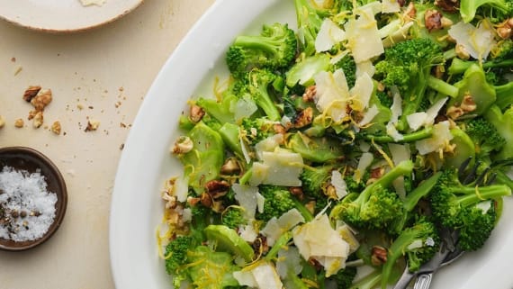 Broccolisallad