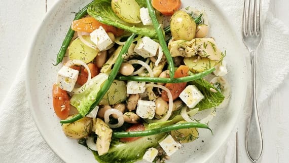 Bön- och fetaostsallad med grov pistou