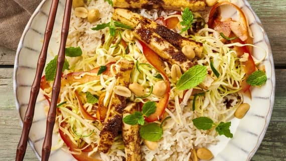 Sojamarinerad tofu med kokosris
