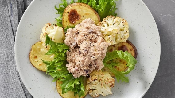 Rostad potatis och blomkål med tonfiskröra