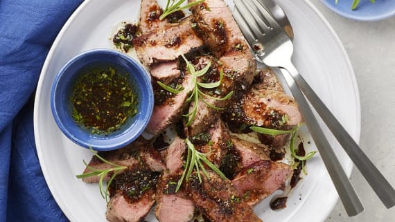 Örtdressad lammfilé med citron och vitlök