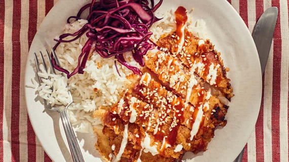 Tonkatsu på julskinka med rödkålssallad