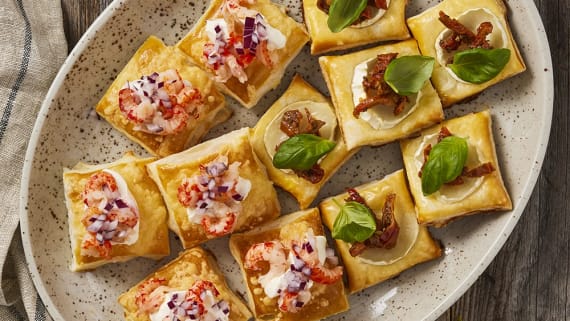 Snittar med festliga toppings