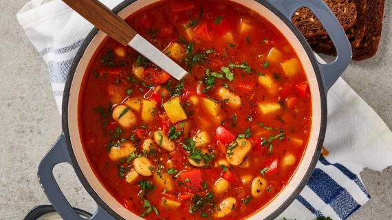 Vegetarisk gulasch med bönor