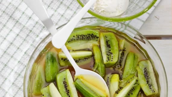 Lime- och ingefärsmarinerad kiwi