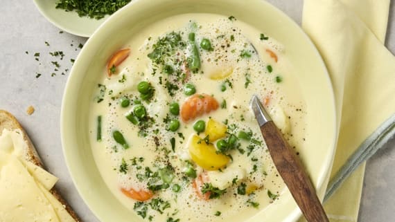 Ängasoppa med frysta grönsaker