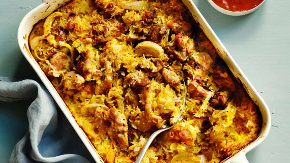 Ugnsbakat ris med curry- och yoghurtkyckling