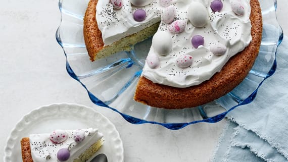 Citronkaka med vallmo och maräng