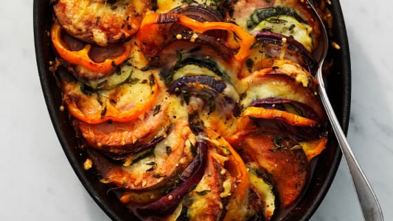 Falukorv i ugn med ratatouille