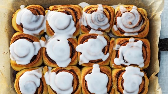 Cinnamon rolls med glasyr