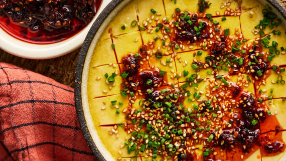 Ångat kinesiskt ägg med crispy chili oil