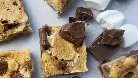 S’mores cookie bars