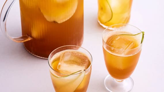 Tedrink med ingefära och päron