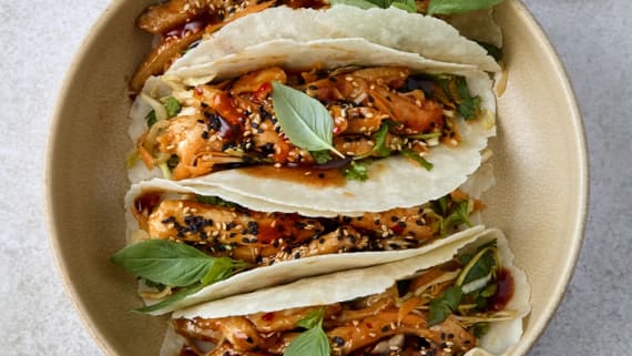 Asiatiska tacos med sweet chili kyckling