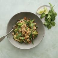 Stekt bulgur med kyckling och färska bönor