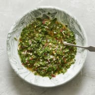 Chimichurri i en skål