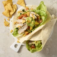 Tacos med kyckling och ärtguacamole.