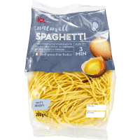 Illustration av Färsk pasta fettuccine