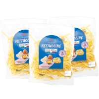 Illustration av Färsk pasta fettuccine