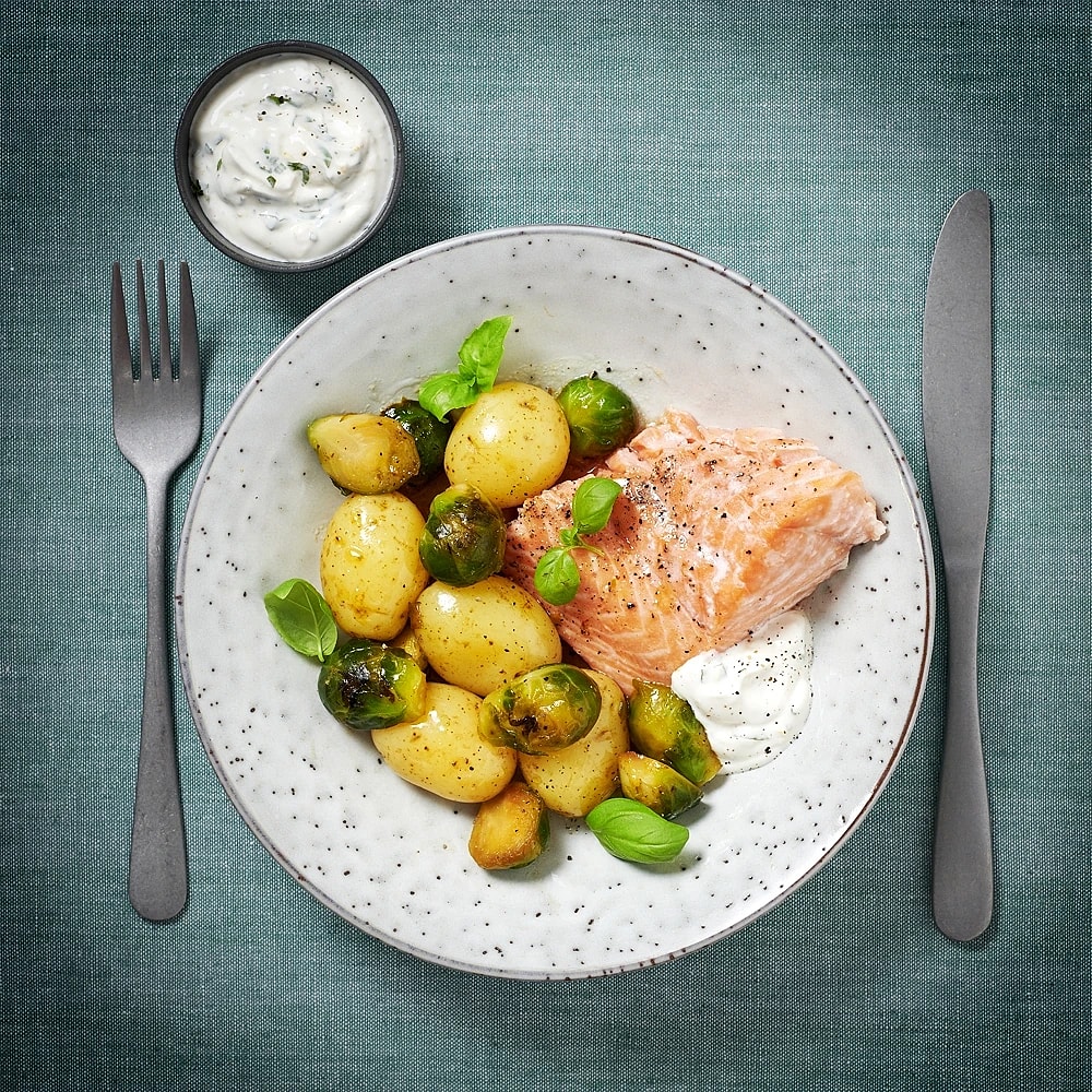 Lax med honungsrostad brysselkål och apelsin