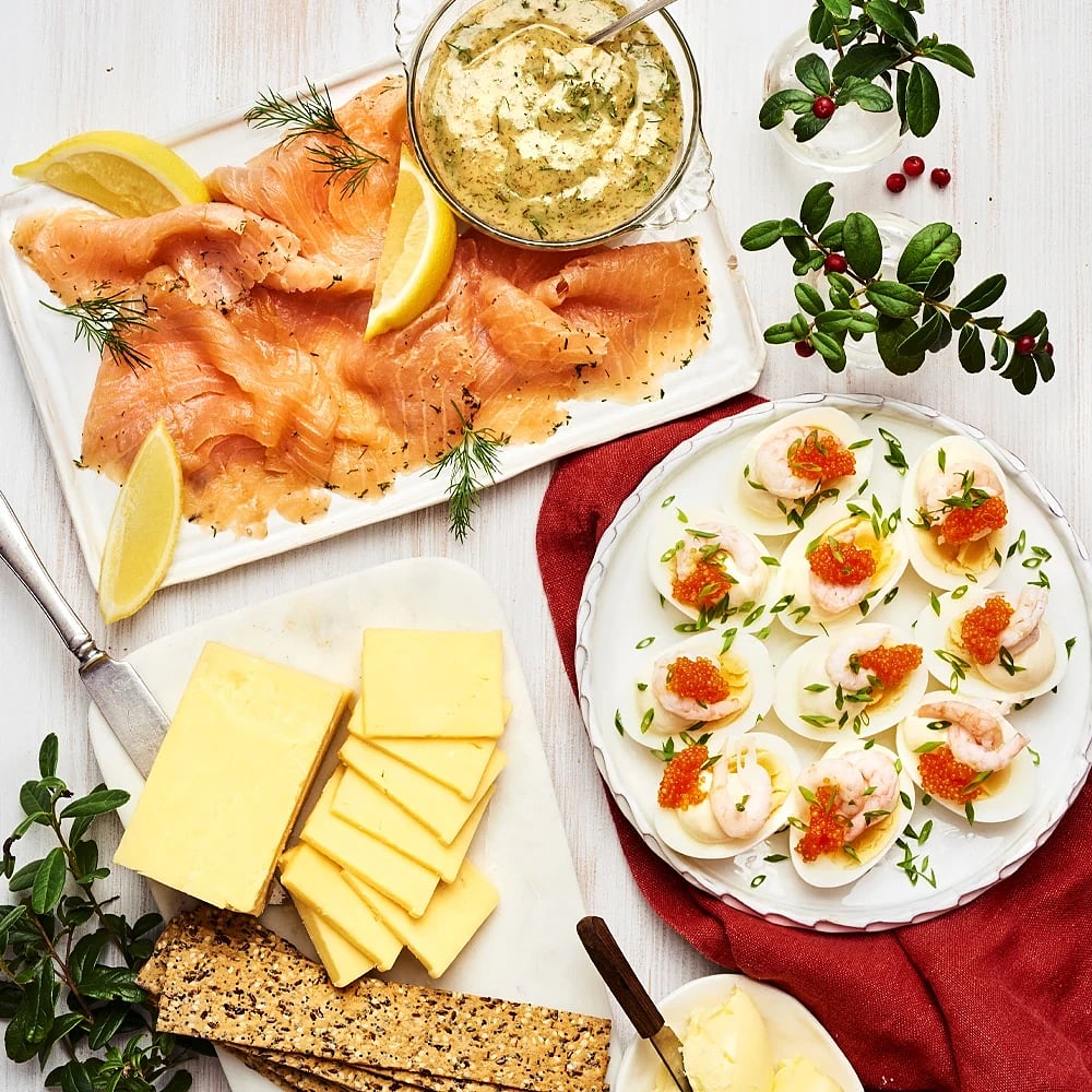 Ägghalvor med rom och gravad lax | Recept ICA.se