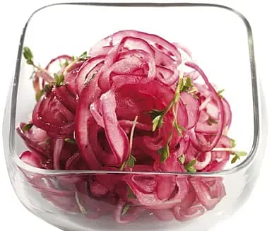 Syrlig rödlök | Recept ICA.se