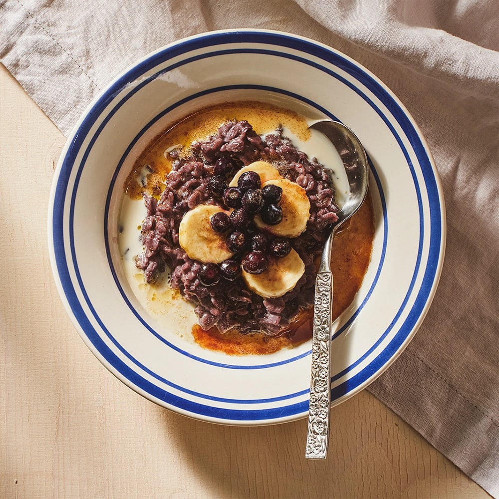 Blåbärsgröt med brynt smör och lönnsirap | Recept ICA.se