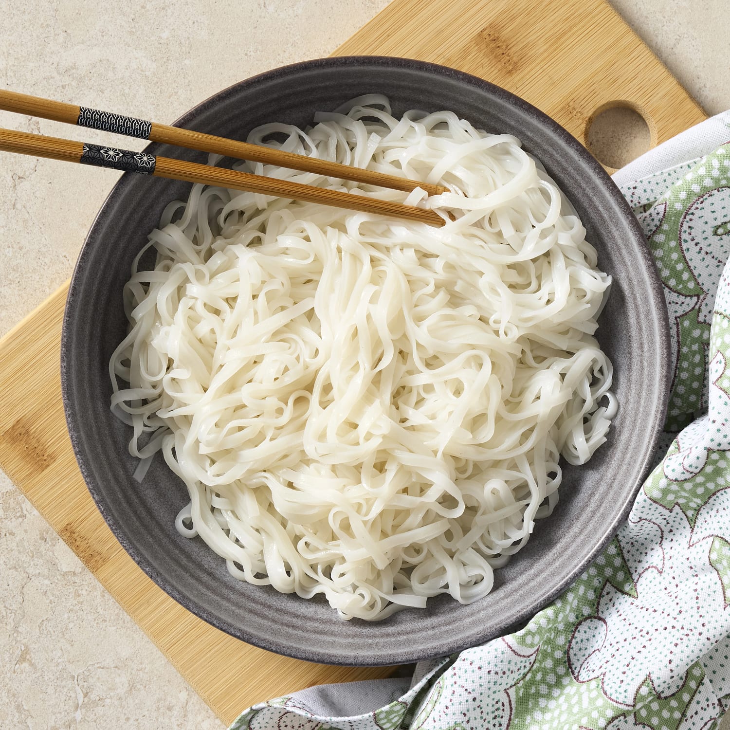 Ota qizini jinsiy aloqa qilishga majburlaydi