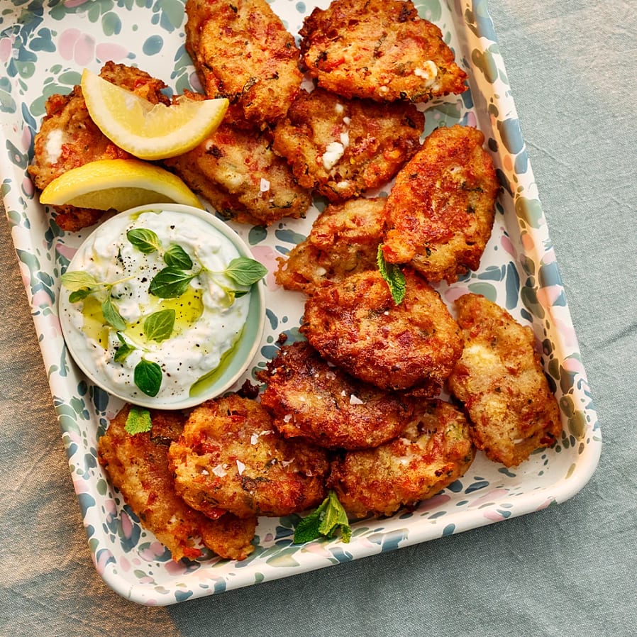 Tomatfritters med mynta och gul chili