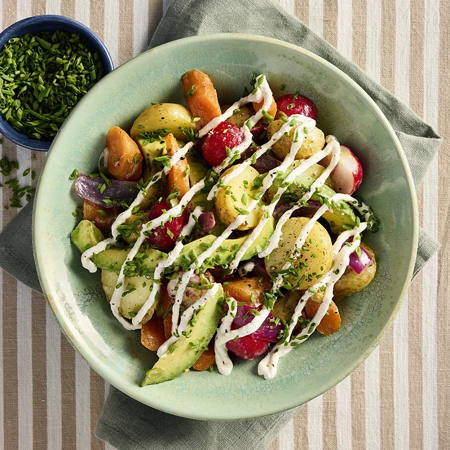 Potatis och avokadosallad i citronette med pepparrotskräm