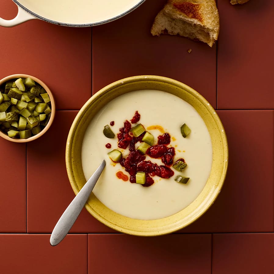 Potatis- och purjolökssoppa med chorizosmulor