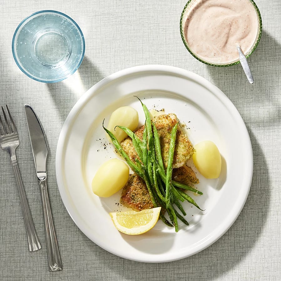 Gröna fiskpanetter med filsås och råstekta haricots verts