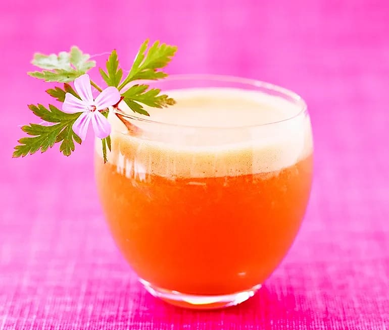 Morgonmys- Juice på äpplen och morötter
