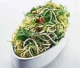 Spaghetti med ruccola och nötter