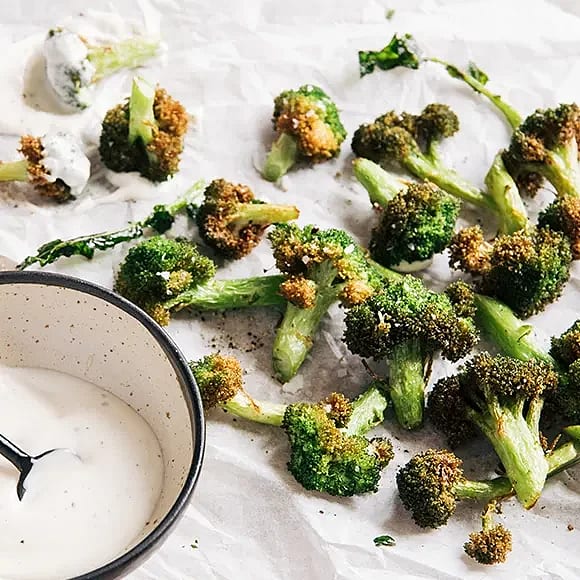 Friterad broccoli med tryffelaioli